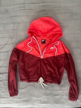 Nike Coral Pink & Burgundy Cropped Windbreaker Hoodie